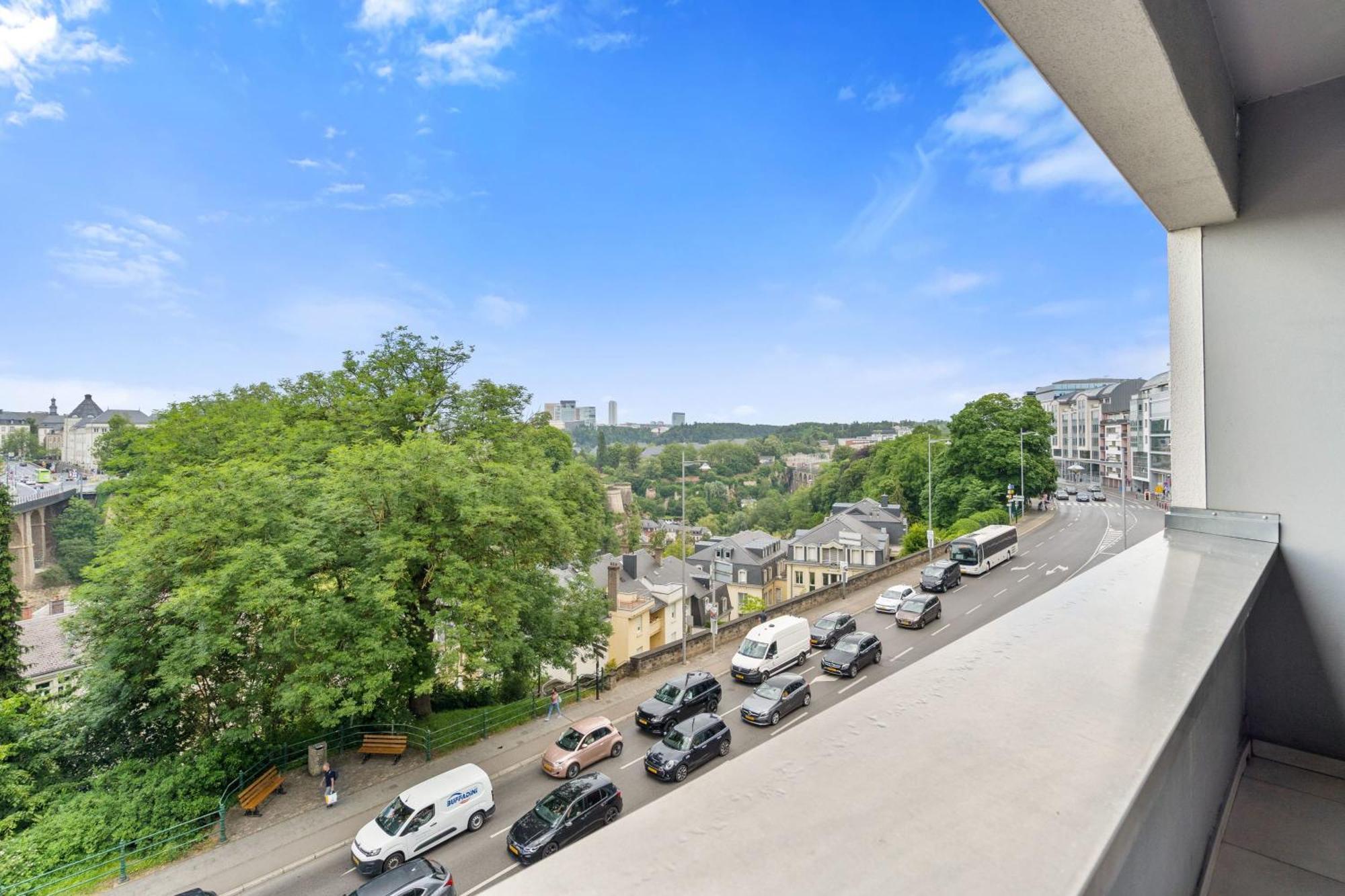 Central Lux 2Br Apt With City Views & Balcony 卢森堡 外观 照片